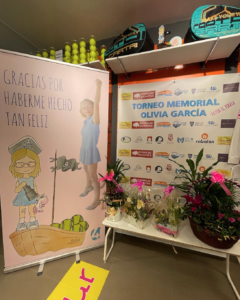 Mural roll up y patrocinadores Torneo en Memoria de Olivia. Segovia. Enero 2023.