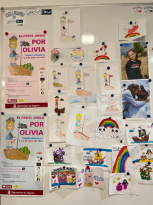 Mural dibujos niños Torneo Pádel en Memoria de Olivia. Segovia. Enero 2023.